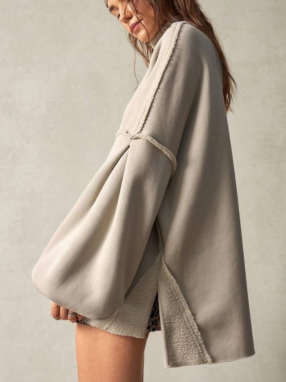🥥 PLUS Oversized Bell-Sleeve Turtleneck 🥥